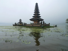 Danau Bratan Temple
