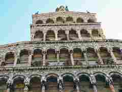 Lucca church facade
