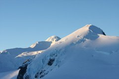 Mt Elie de Beaumont at left (it is higher than the other peak)