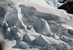 Ice sculpture
